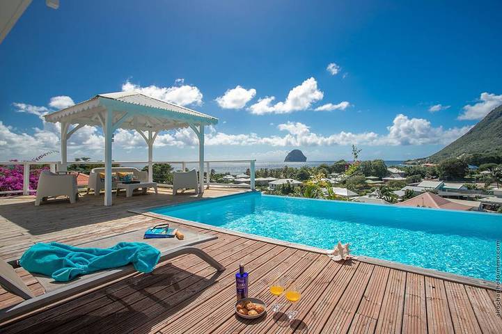 Location de vacances pour 10 personnes, avec balcon et jardin dans Anse Caffard