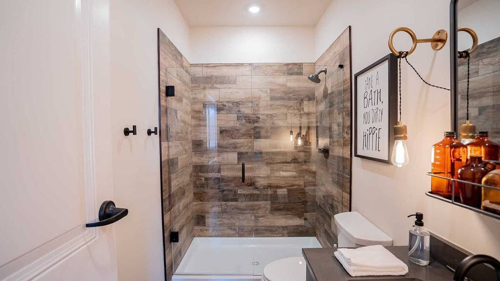 Ganze Wohnung, Pickle Factory Hotel—1Br Close to Stadiums & Bars in Kenton County