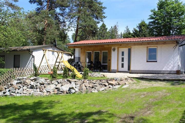 Ferienhaus für 6 Personen, mit Terrasse und Garten - 1