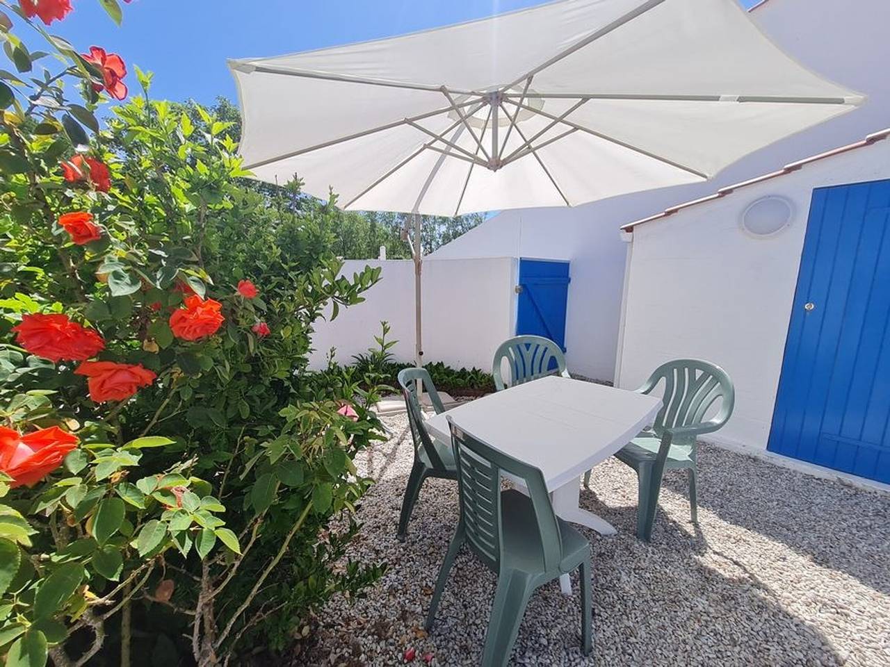 Maison avec Piscine Chauffée, Proche Mer et Commerces, pour 4/5 Pers., Animaux Admis in Saint-Jean-de-Monts, Vendée