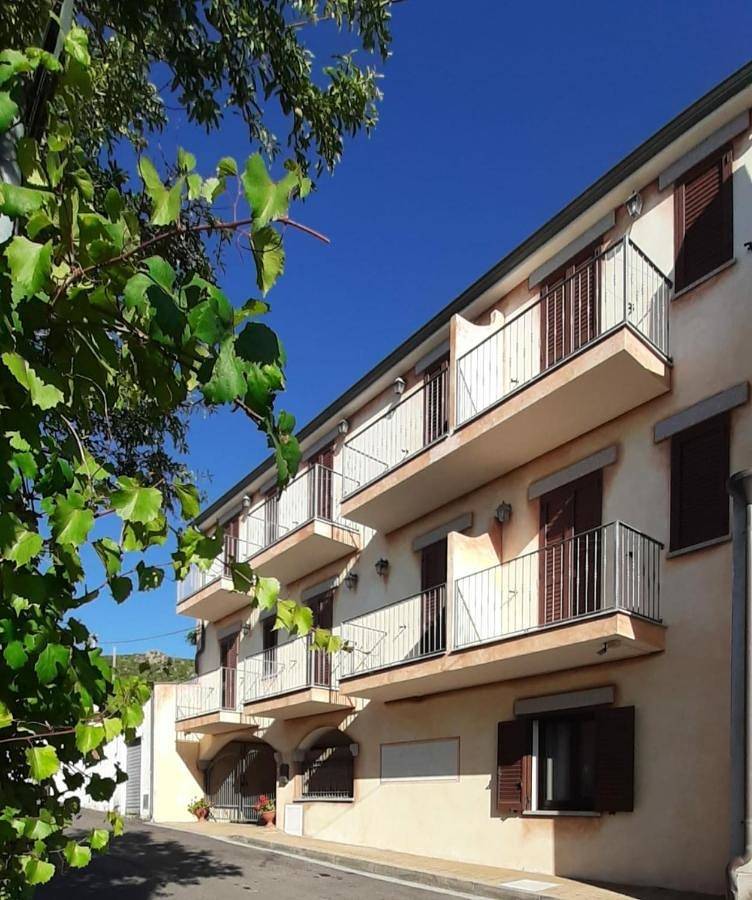 Budget Double or Twin Room in Muntiggioni, Badesi