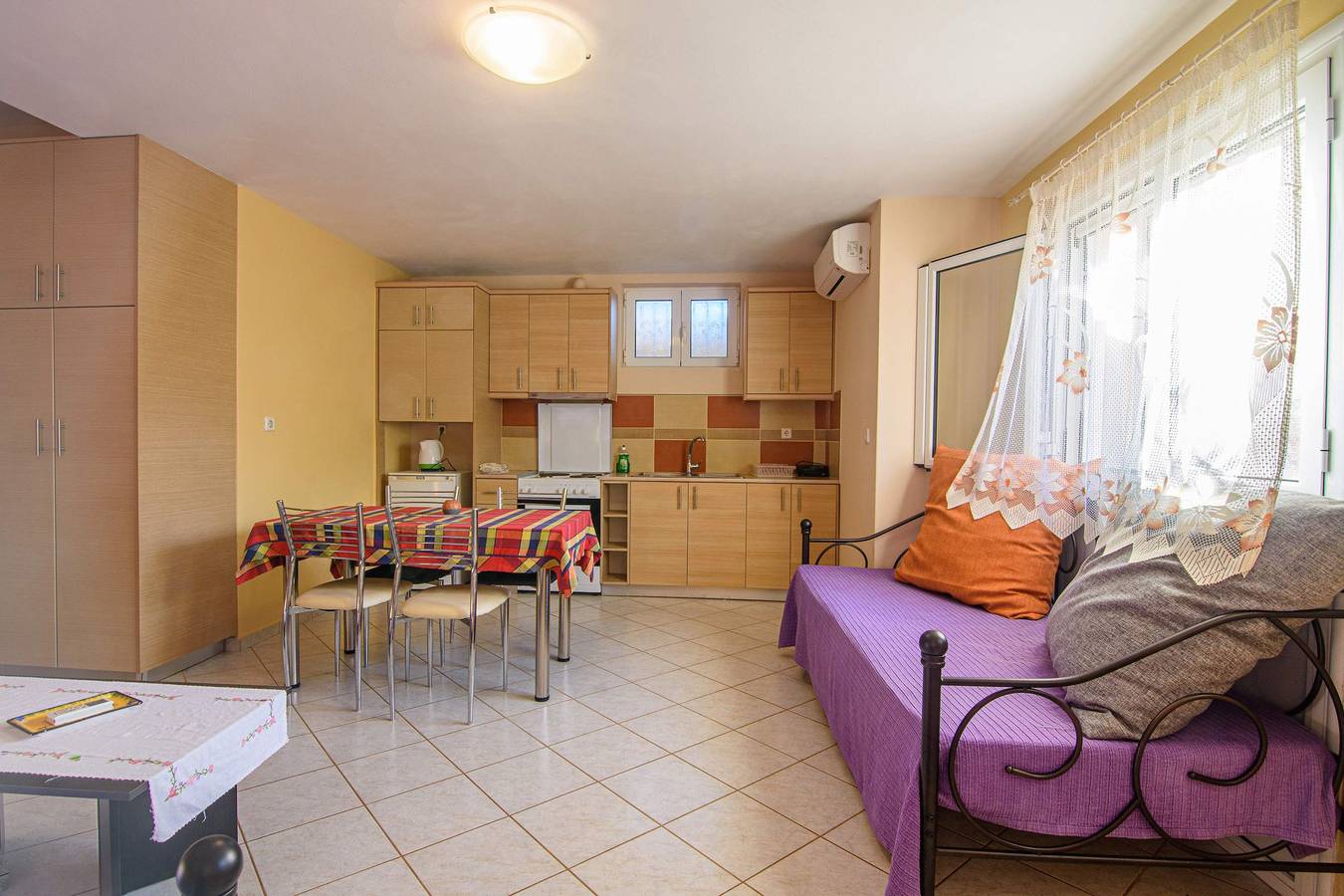 Ganzes Studio, Studio für 4 Personen mit Garten in Golf von Kyparissia