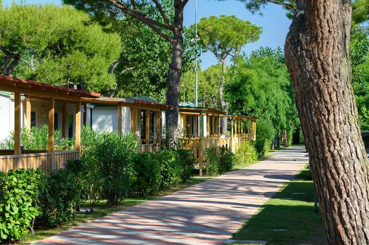 Vakantiehuis voor 6 personen, met Terras en Tuin in Cavallino