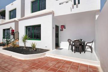 Apartment for 4 People in Tías, Lanzarote, Photo 4