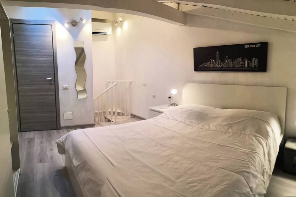 Apartamento entero, Old Bakery Loft in Arona (Lago Maggiore), Municipio de Arona