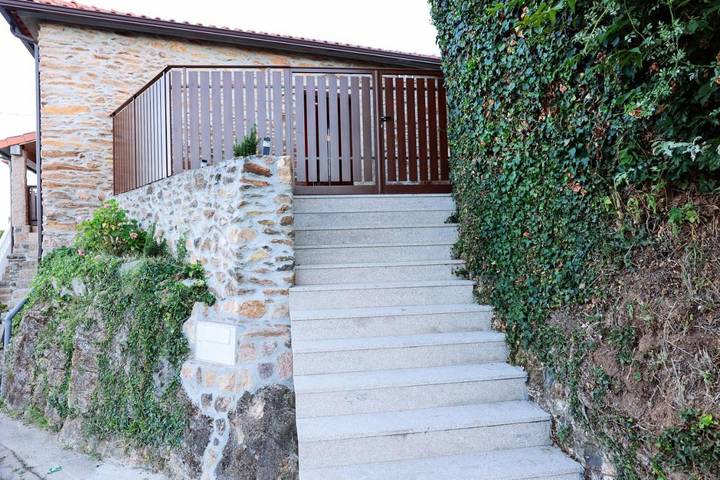 Maison de campagne pour 8 personnes, avec jardin ainsi que vue et piscine dans Arco de Baúlhe - 2