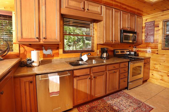 Chalet for 9 people, with balcony and pool as well as hot tub in Gatlinburg