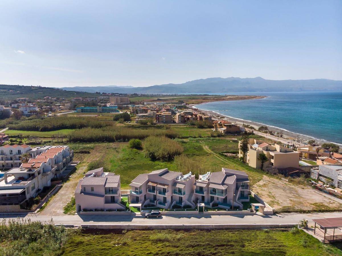 Aegean Breeze Luxury Apartments next to the sea in Maleme, Region de Chania