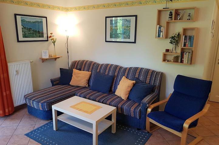 Ferienhaus für 6 Personen, mit Terrasse und Sauna sowie Pool