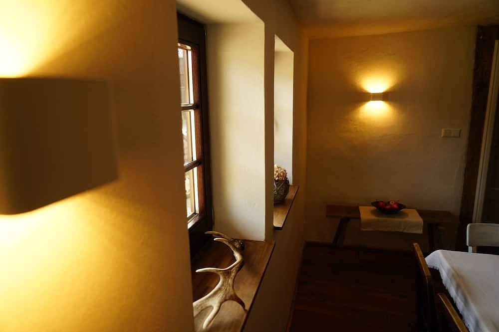 Complete house-family-friendly-rural idyll-ecological. renovated mud house / thatched roof in Wittenberg, Fläming Heath
