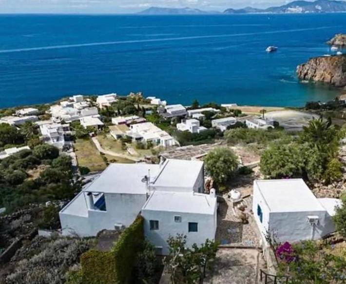 Ferienhaus für 6 Personen, mit Garten und Ausblick, mit Haustier auf den Liparische Inseln - 2