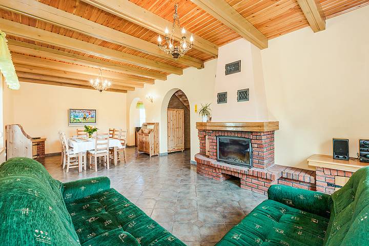 Ferienhaus für 8 Personen, mit Terrasse und Garten