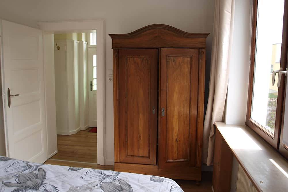 Ganze Wohnung, Ferienwohnung  mit Altbauflair in Mainz-Kostheim, Wiesbaden