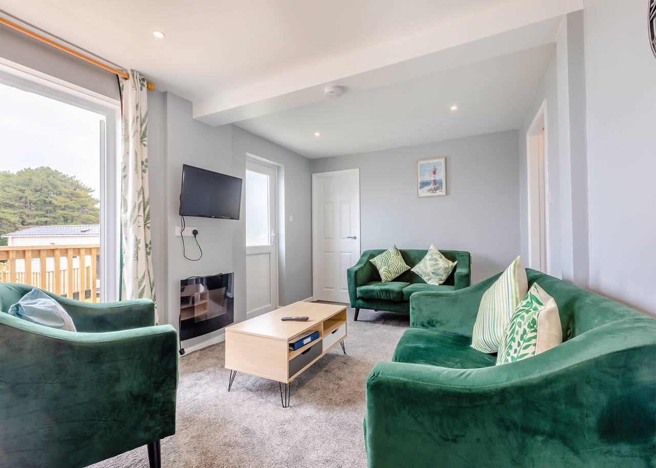 Platinum 3 Bedroom Chalet Sleeps 5 in Brixham, Torbay