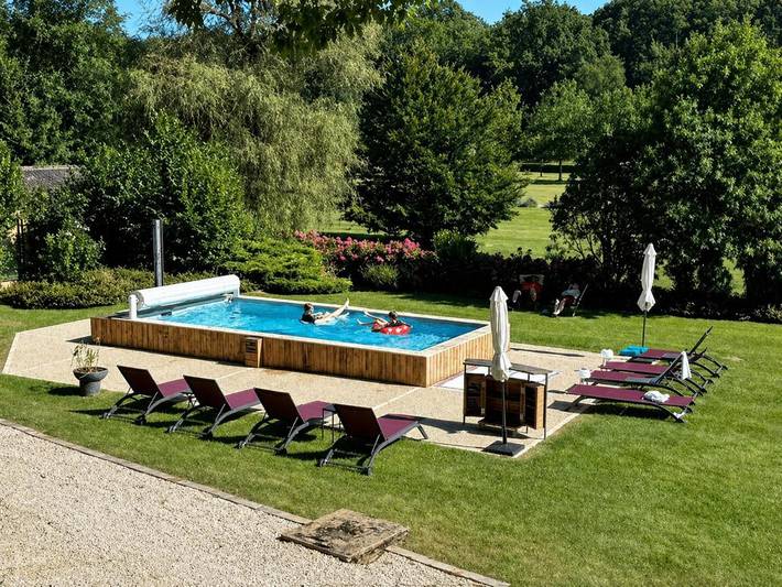 Chambre d’hôte pour 6 personnes, avec jardin et piscine ainsi que bassin pour enfant et jacuzzi dans Eure-et-Loir