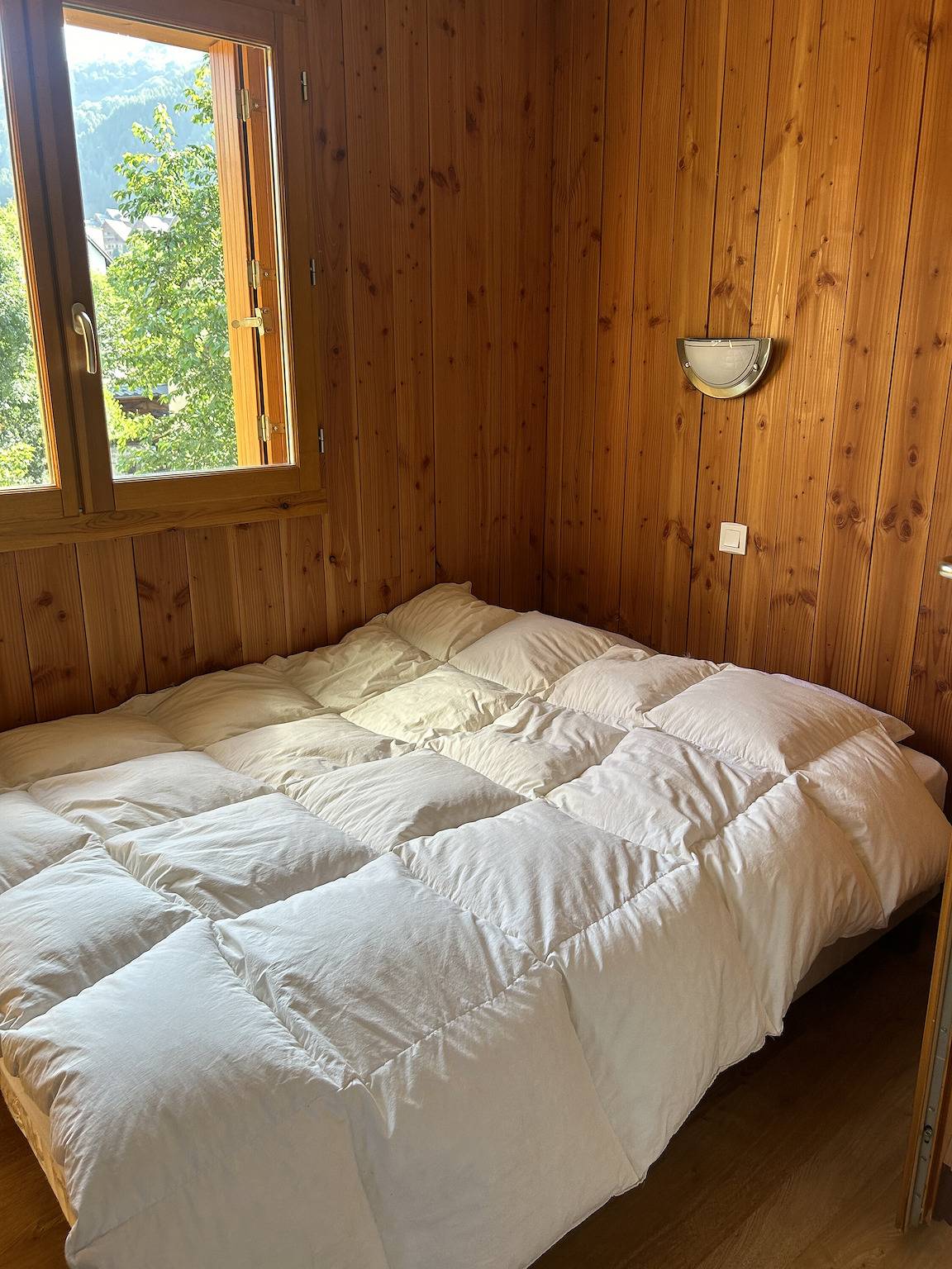 Appartement entier, Appartement "La Sétaz" avec vue sur les montagnes, terrasse privée et Wi-Fi in Valloire, Région de Saint-Jean-de-Maurienne
