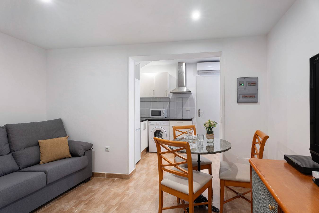 Apartamento entero, Casa de vacaciones "Casa Teresita" con vistas a la montaña y Wi-Fi in Cabo Blanco, Arona 