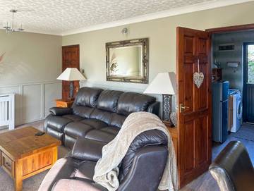 Log Cabin for 4 People in Burgh Castle, Great Yarmouth, Photo 2