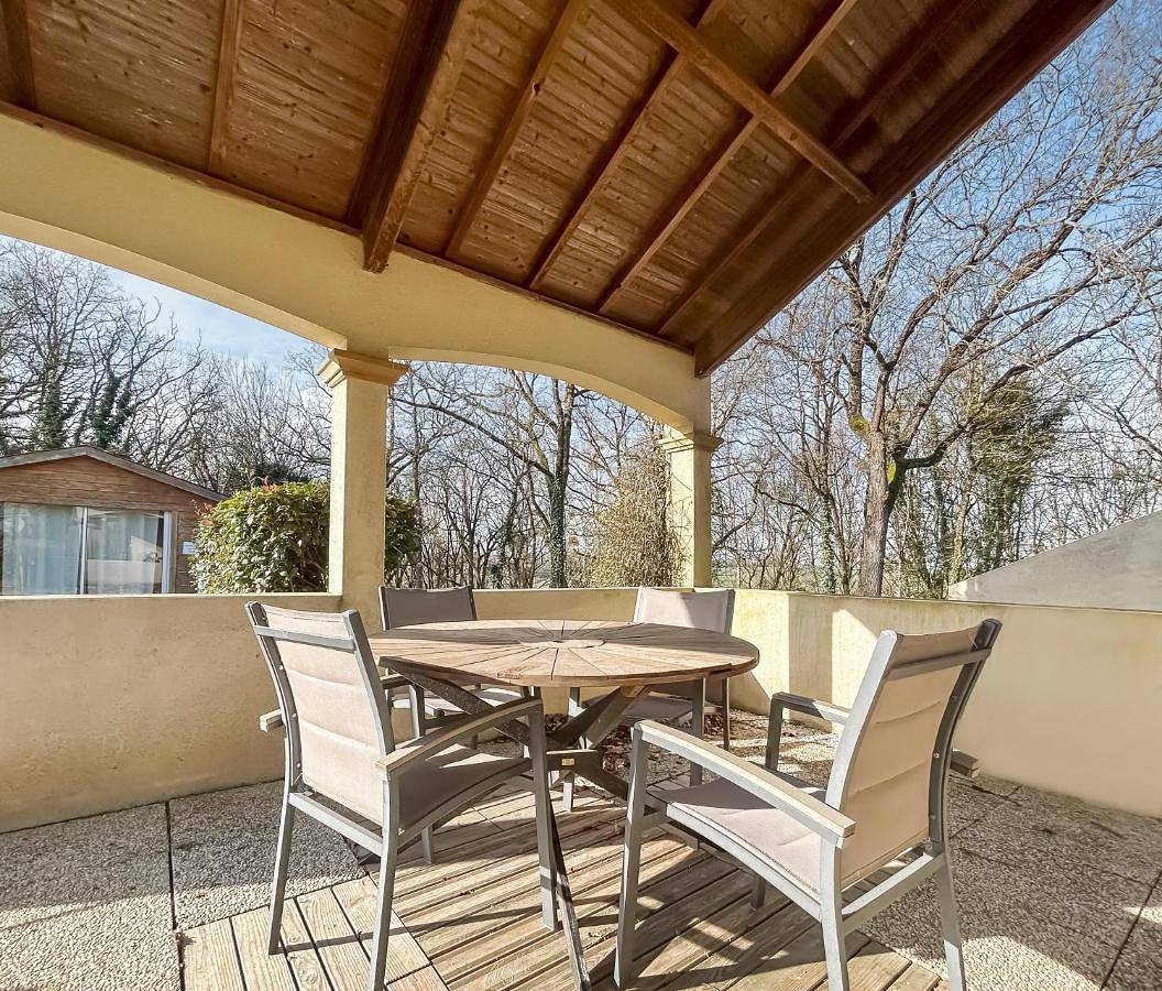 One-Bedroom House in Vouillé, Vienne (France)