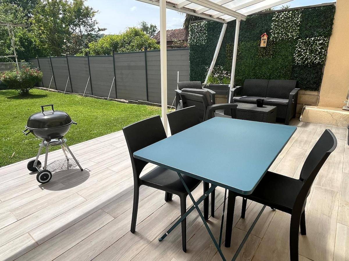 Two-Bedroom House in Saint-Céré, Lot