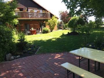 Ferienwohnung für 2 Personen, mit Terrasse und Garten, kinderfreundlich in Friedrichskoog