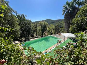 Casa rural para 7 personas, con piscina además de vistas y jardín en Linares de la Sierra