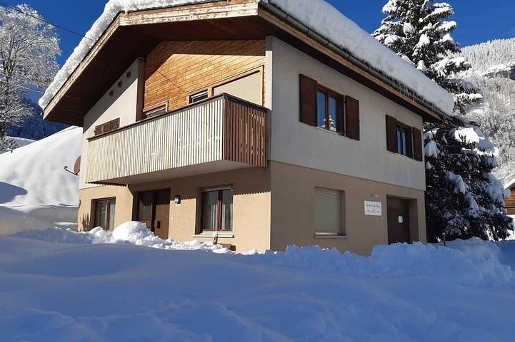 Ferienhaus für 8 Personen, mit Garten und Balkon in Mellau
