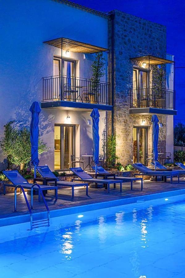 Appart’hôtel pour 4 personnes, avec Balcon et Terrasse ainsi que Jardin et Piscine