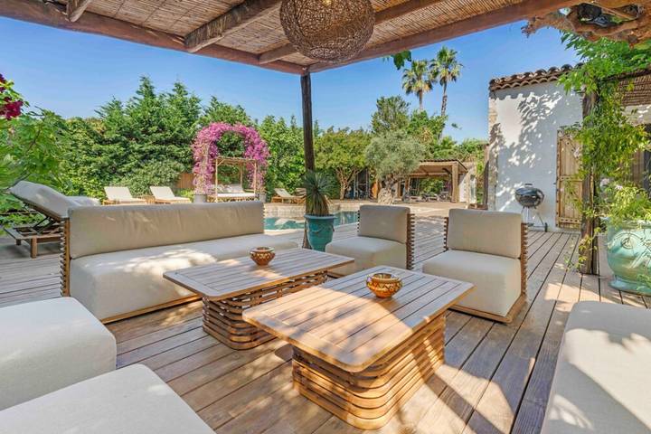 Villa für 10 Personen, mit Pool und Garten sowie Terrasse, kinderfreundlich in Grimaud - 4