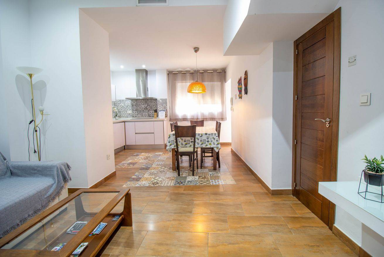 Apartamento entero, Confortable Apartamento con Patio en Motril in Playa Granada, Motril