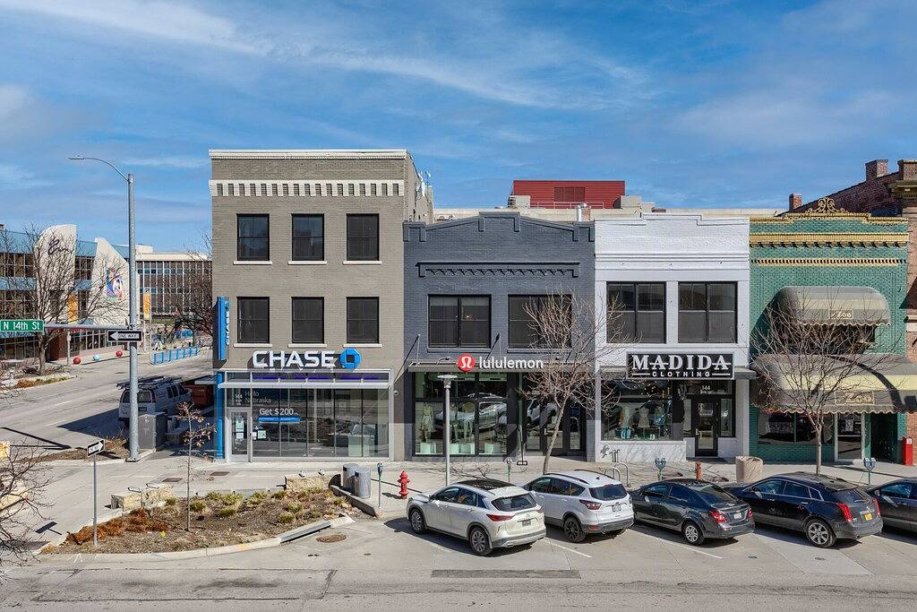 Ganze Wohnung, New Downtown Luxury Condo, by Unl, stadium & arena, above luxury retail #204 in Lancaster County (NE)