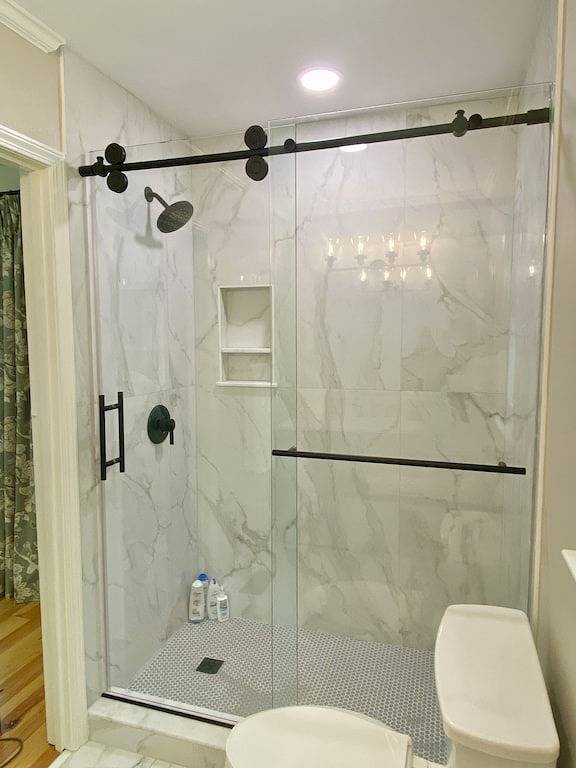 •Newly redecorated cozy cabin close to town• in Highlands (NC), Macon County