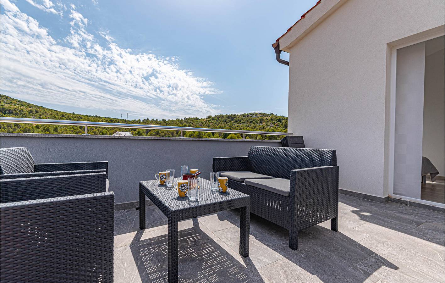 Ganze Ferienwohnung, Ferienwohnung für 4 Personen mit Terrasse in Bilice, Šibenik-Knin