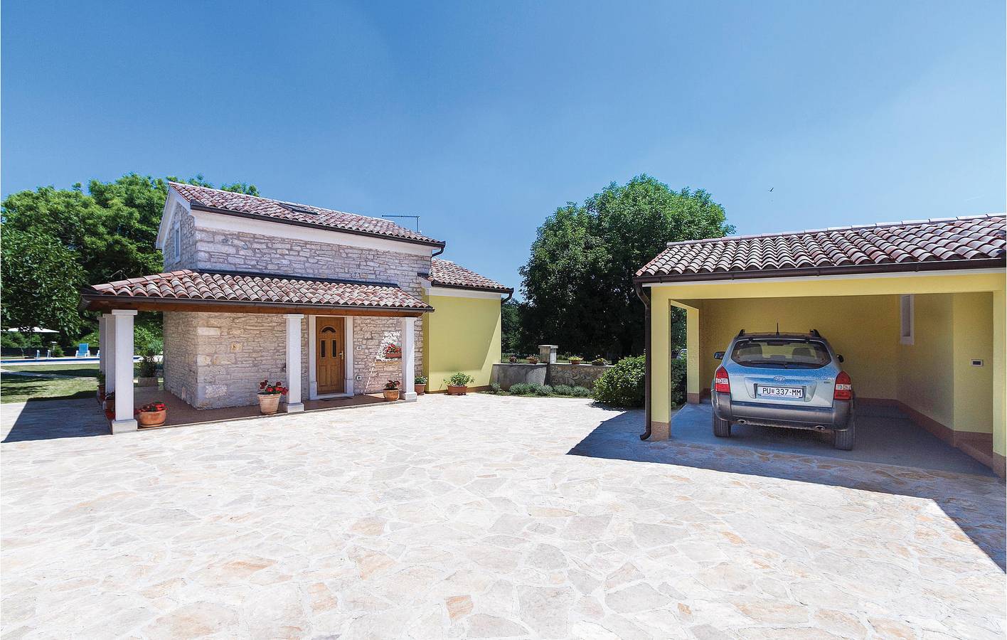 Ferienhaus für 5 Personen mit Terrasse in Žminj, Zentralistrien