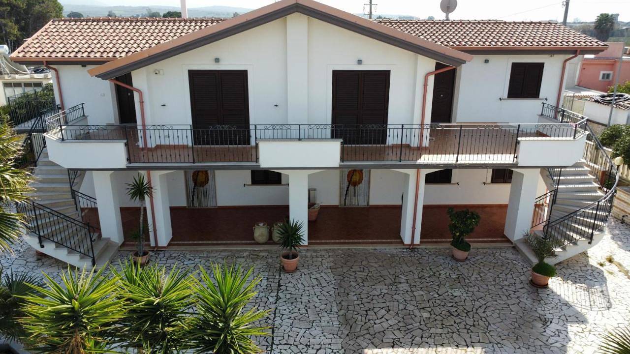 Ganze Wohnung, Two-Bedroom Apartment in Foce Varano, Gargano