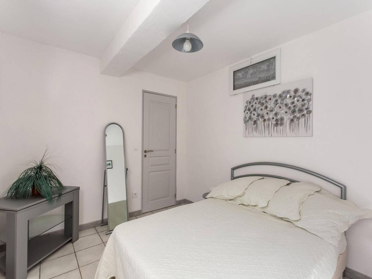 Snug Holiday Home with Terrace, Garden, Garden Furniture in Berre-les-Alpes, Côte méditerranéenne (France)