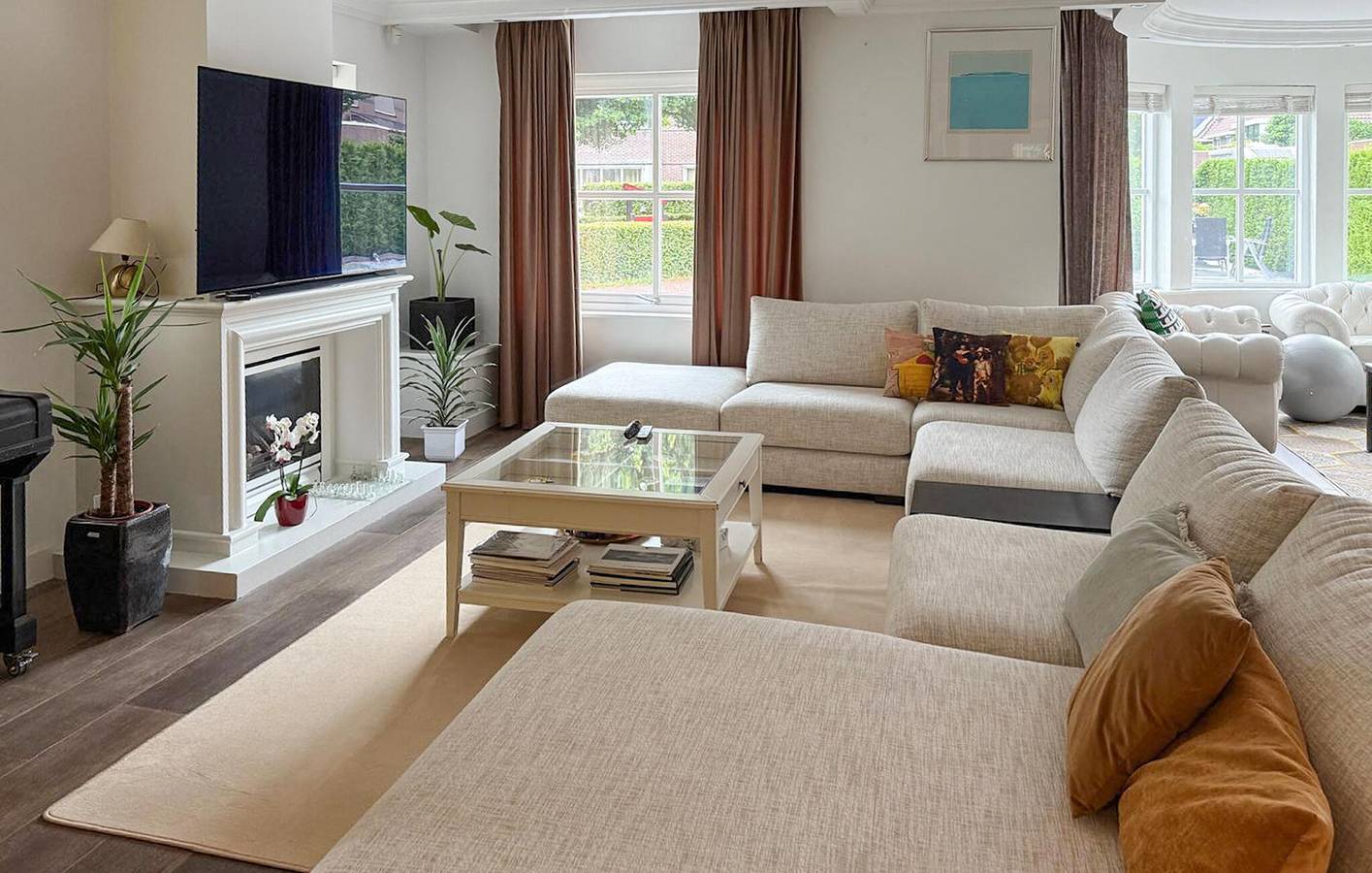 Holiday home for 10 people with pool in Den Haag, Stadsgewest Haaglanden