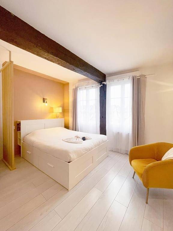 Gîte pour 2 personnes, avec vue dans Cathédrale Notre-Dame (Chartres) - 4