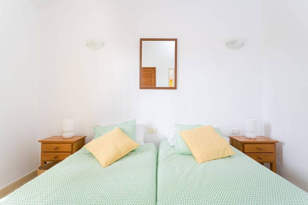 Luxury Sunny Holiday Home With Breathtaking Views And Heated Private Pool in Las Adelfas, Amarilla Golf