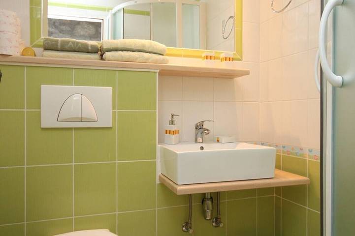 Ganze Wohnung, Studio Appartement mit Terrasse und Meerblick Gradac, Makarska in Gradac, Makarska Riviera