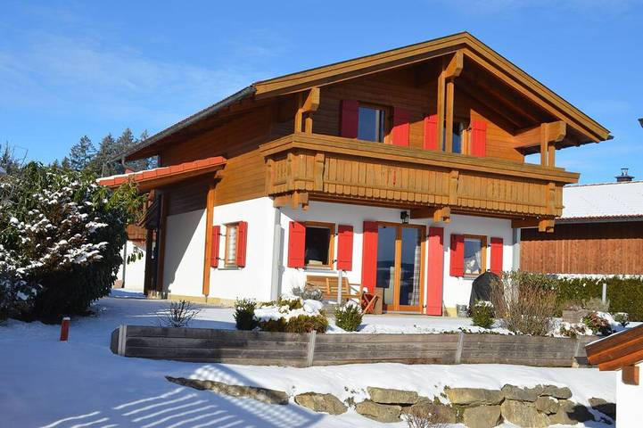 Luxus-Ferienhaus für 6 Personen, mit Garten und Balkon