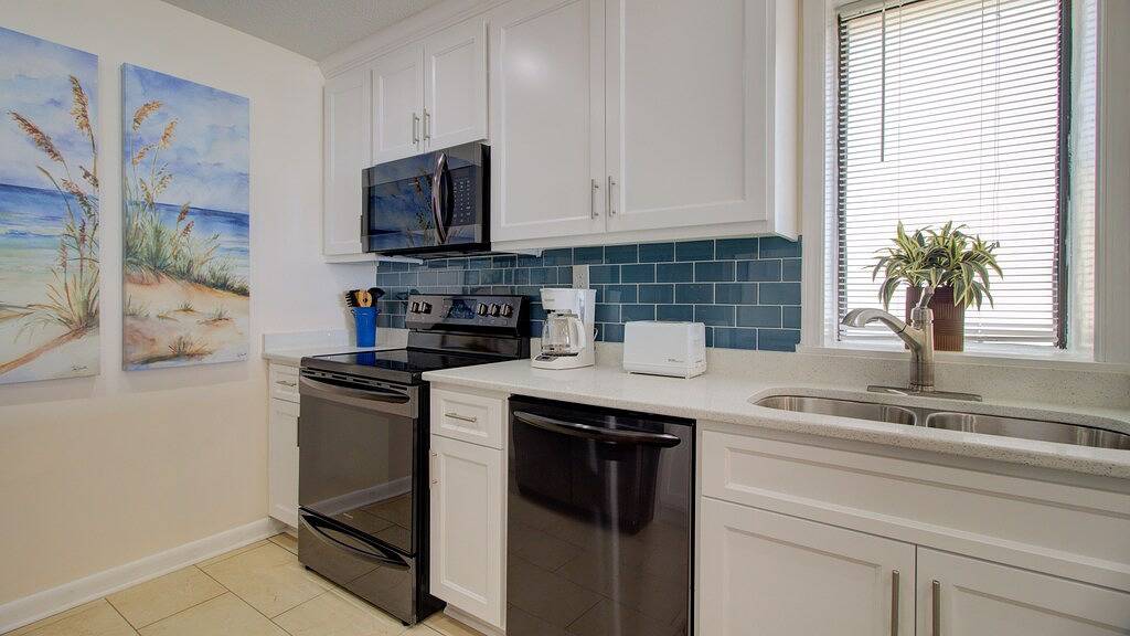 Ganze Wohnung, Frisch renoviert Oceanfront Condo In das \"Herz\" des Resort-Streifen. in Virginia Beach