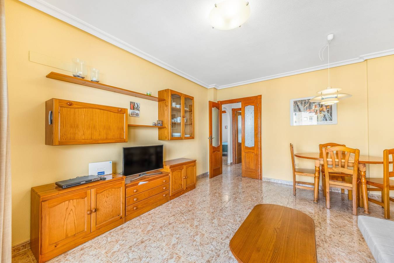 Apartamento entero, Apartamento 'Puerto Playa' con vistas al mar, piscina compartida y Wi-Fi in Los Miradores del Puerto, San Javier