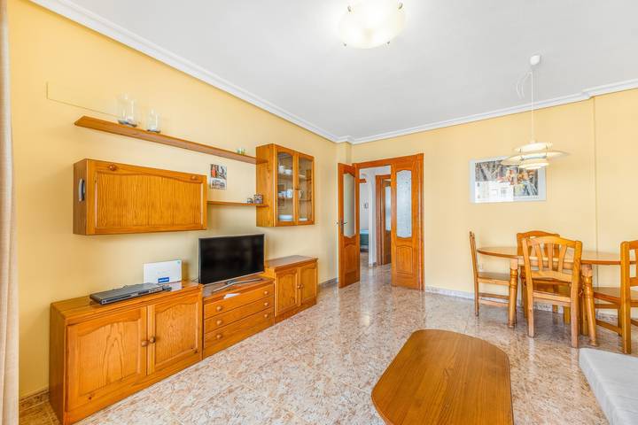 Apartamento entero, Apartamento 'Puerto Playa' con vistas al mar, piscina compartida y Wi-Fi in Los Miradores del Puerto, San Javier