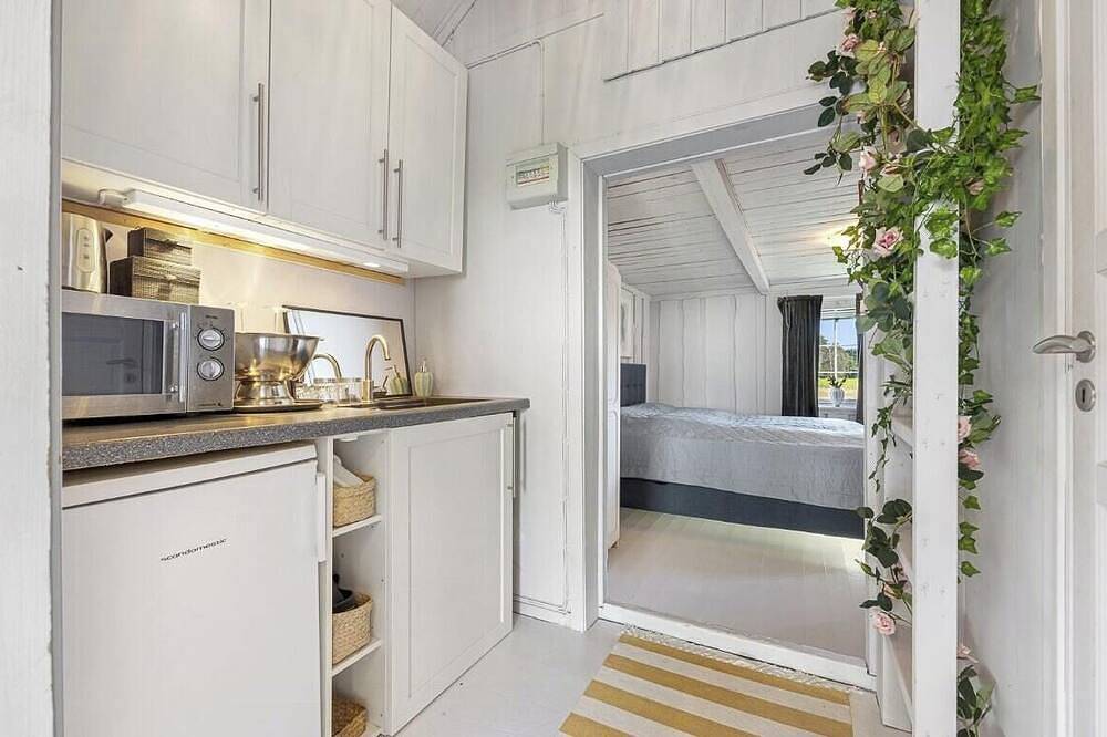 Kleiner Bauernhof am Nidelva mit Sauna und Badestam in Åmli