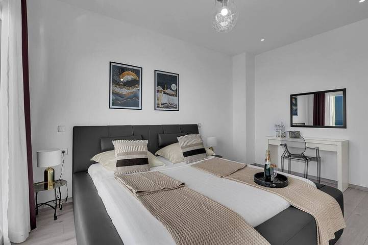 Ferienhaus für 6 Personen, mit Balkon und Garten in Krvavica - 2