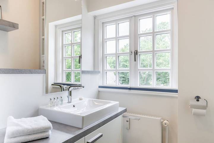 Ganze Wohnung, Auszeit im Takerhof - Ferienwohnung in wunderschöner Südlage in Keitum in Keitum, Sylt (Gemeinde)