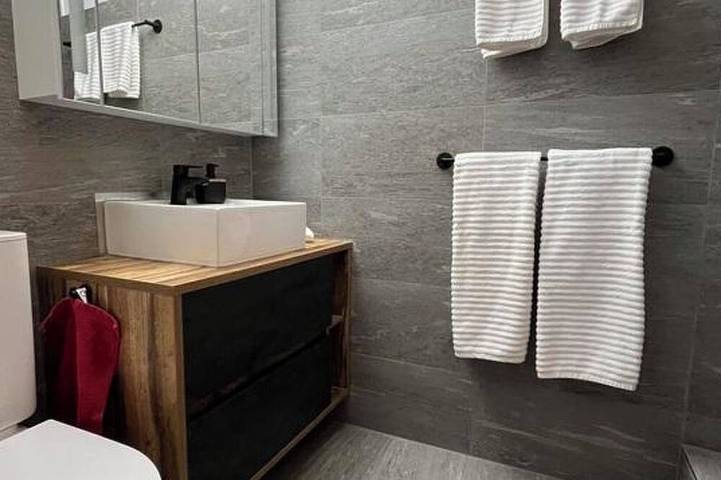 Ganze Wohnung, Am Sonnenhang Appartement/Fewo, Dusche, Wc Appartement/Fewo, Dusche, Wc in Churwalden, Plessur Alpen
