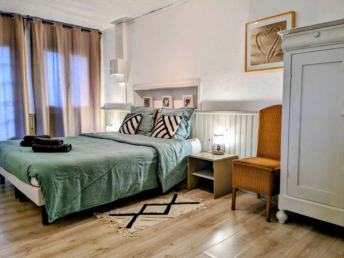 Gîte pour 3 personnes, avec piscine, adapté aux familles à Taintrux - 2