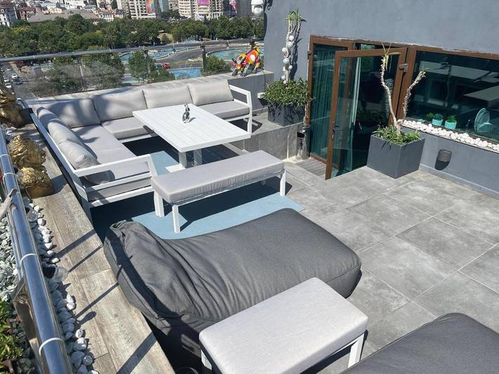 Chambre d’hôte pour 21 personnes, avec balcon et jacuzzi à Bucarest